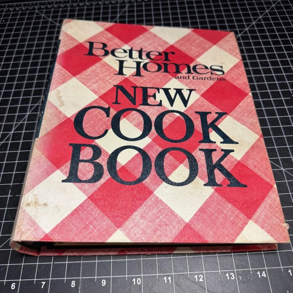 Better Homes and Gardens New Cook Book Vintage Red Gingham Plaid 5-Ring Binder